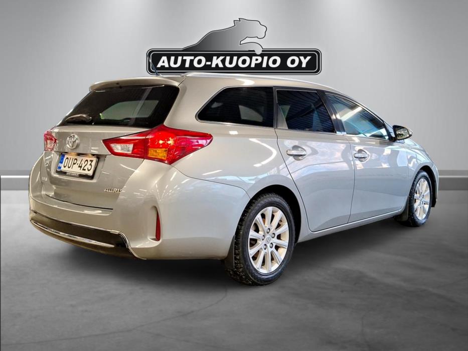 TOYOTA Auris 2014