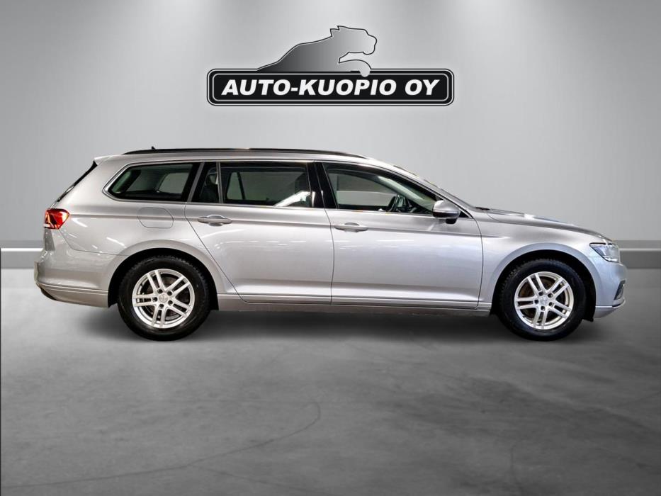 VOLKSWAGEN Passat 2022