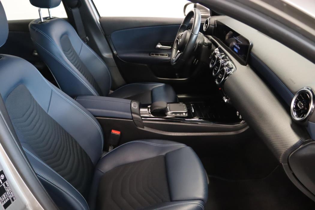 MERCEDES-BENZ A 2020