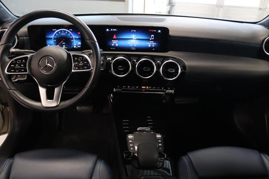 MERCEDES-BENZ A 2020