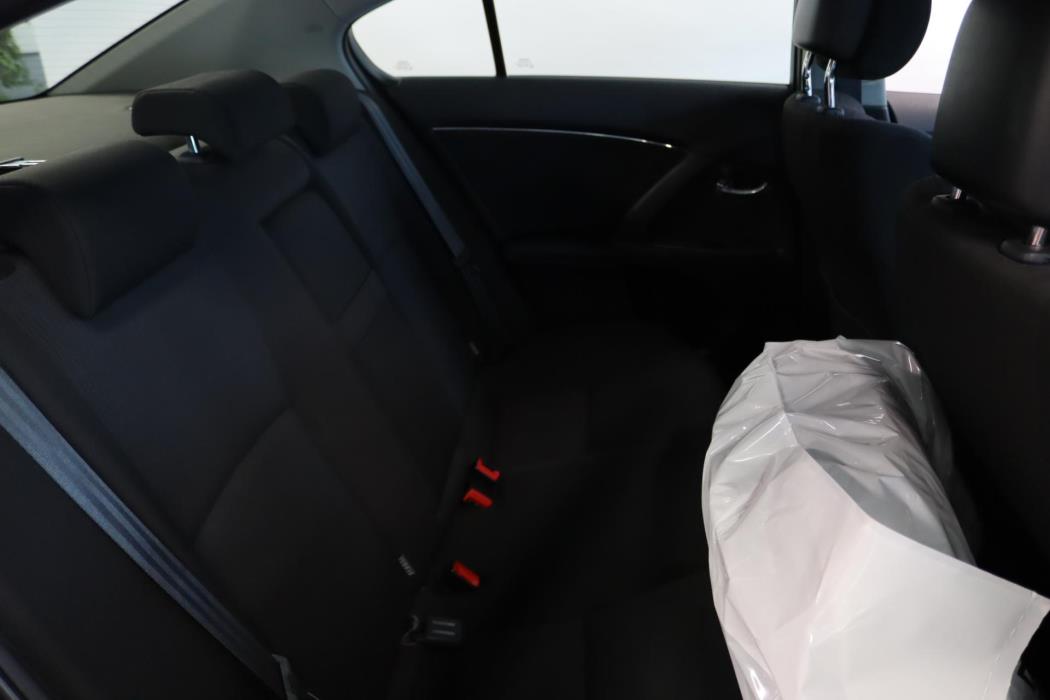 TOYOTA Avensis 2010