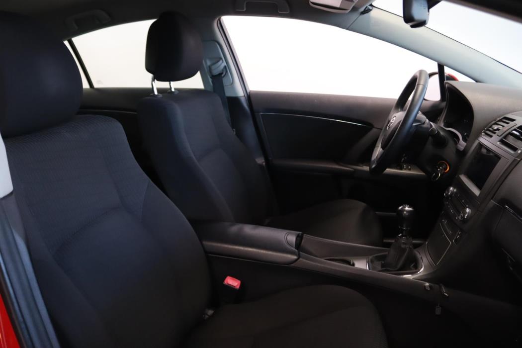 TOYOTA Avensis 2010