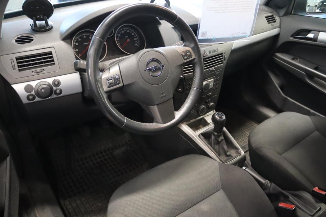OPEL Astra 2006