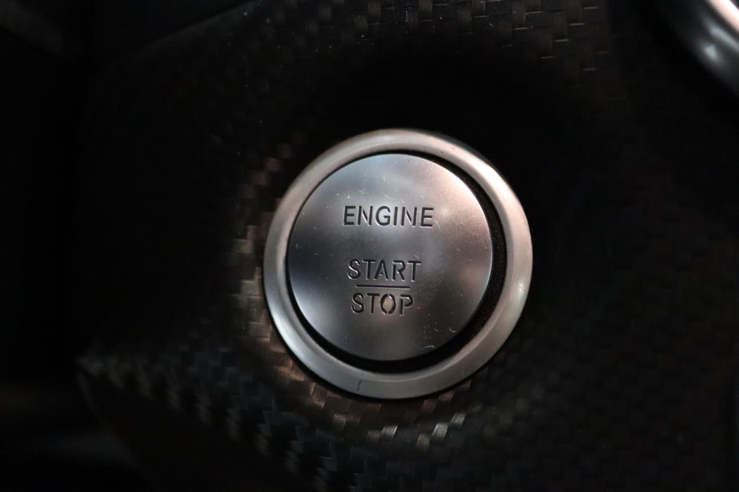 MERCEDES-BENZ A 2016