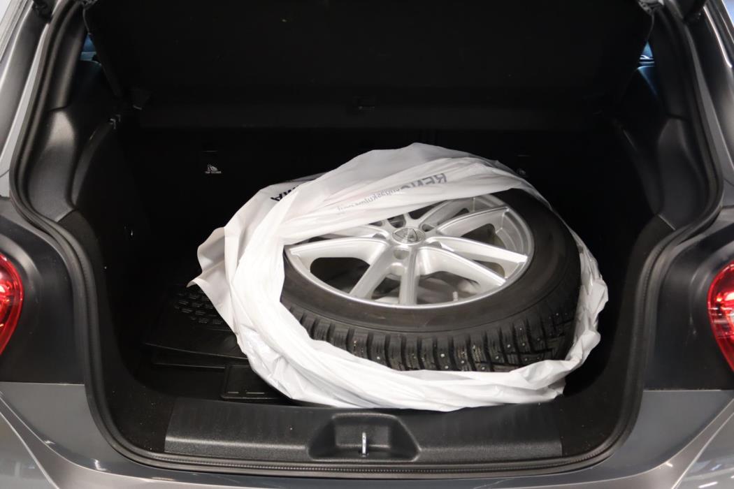 MERCEDES-BENZ A 2016