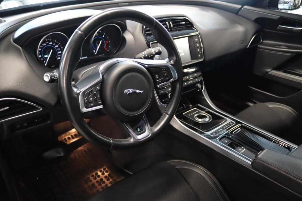 JAGUAR XE 2018