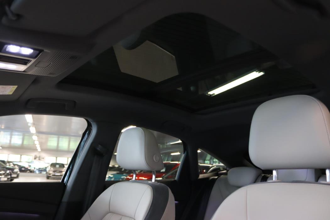 AUDI Q4 e-tron 2024