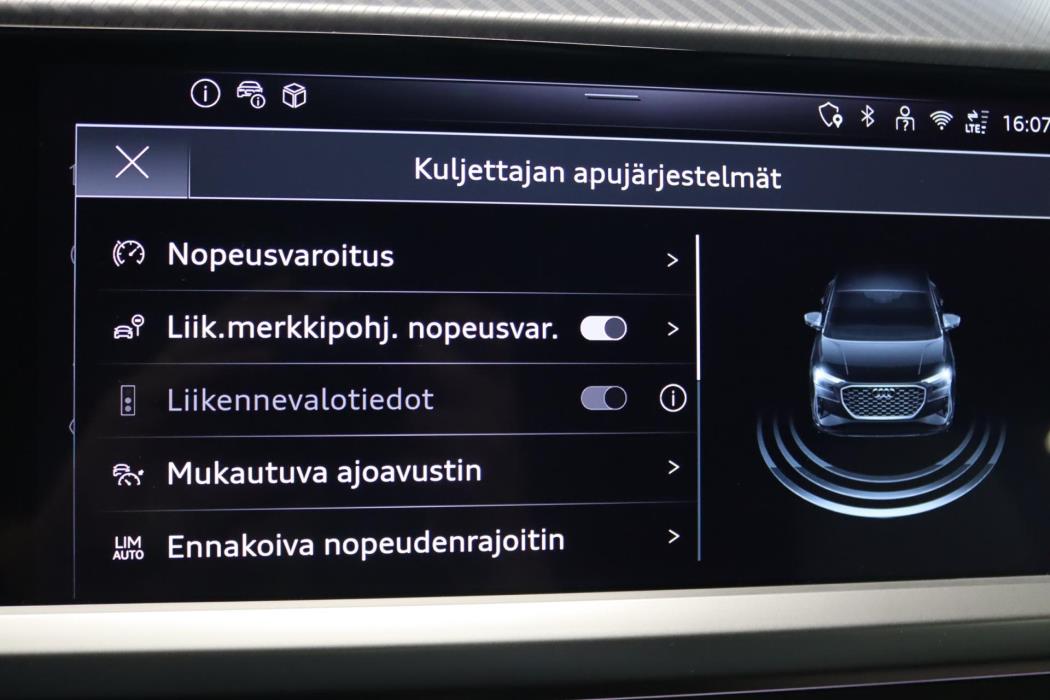 AUDI Q4 e-tron 2024
