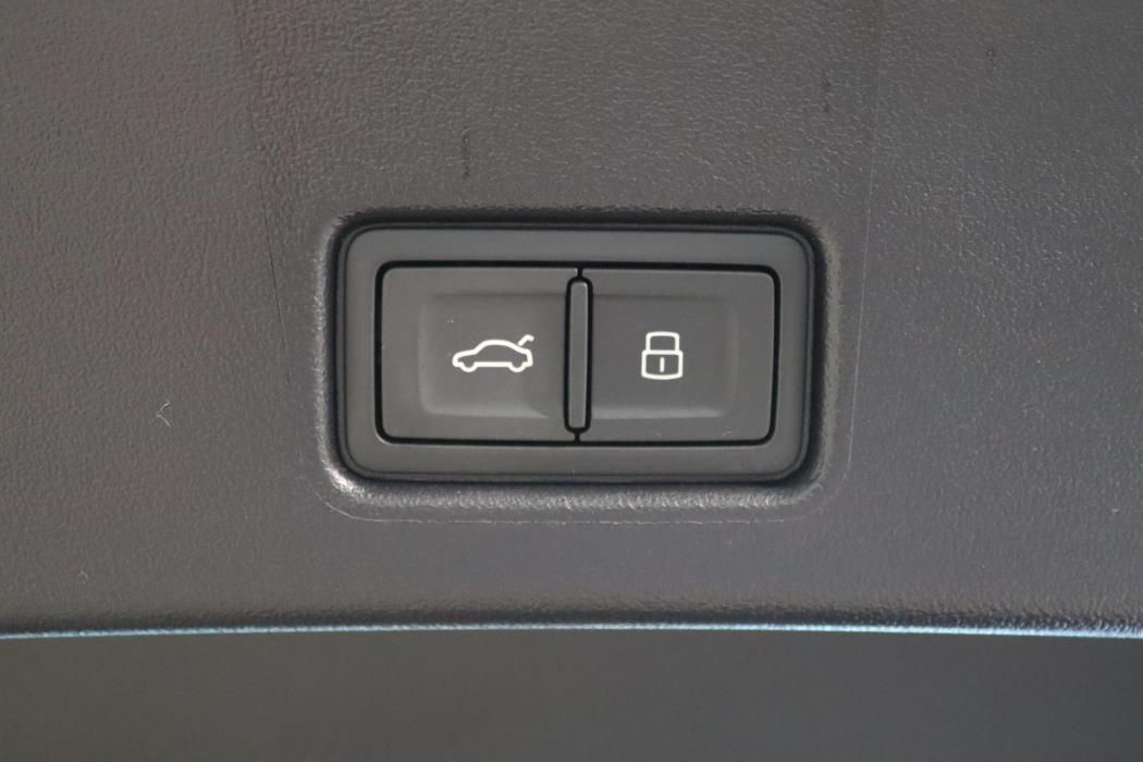 AUDI Q4 e-tron 2024
