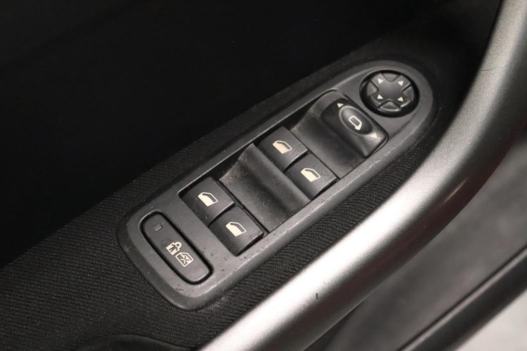PEUGEOT 308 2008