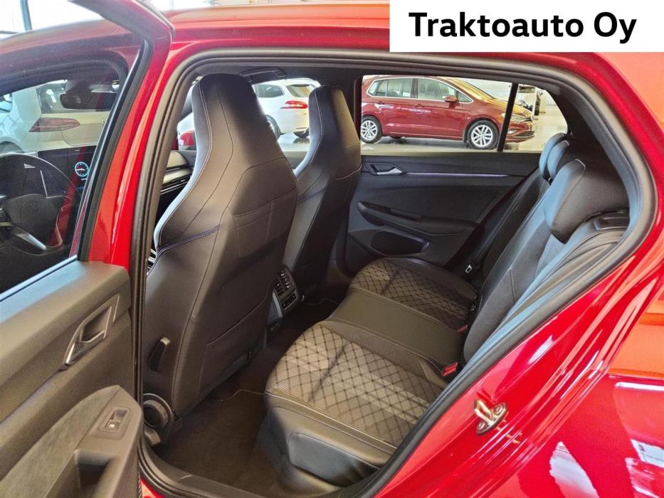 Volkswagen Golf 2025