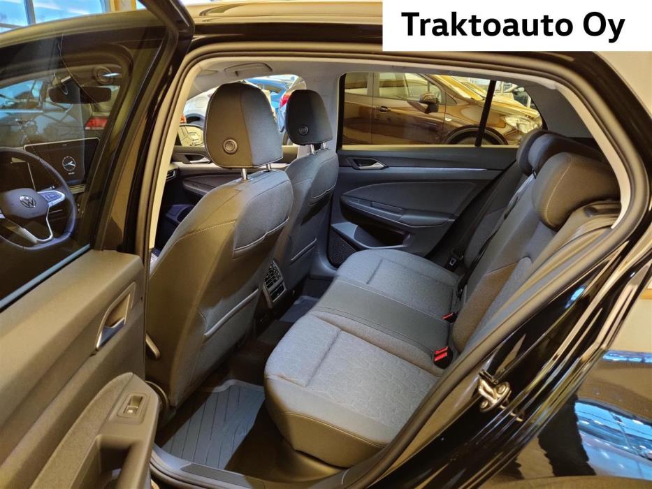 Volkswagen Golf 2025