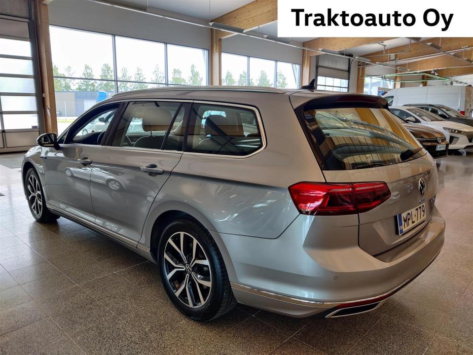 Volkswagen Passat 2023