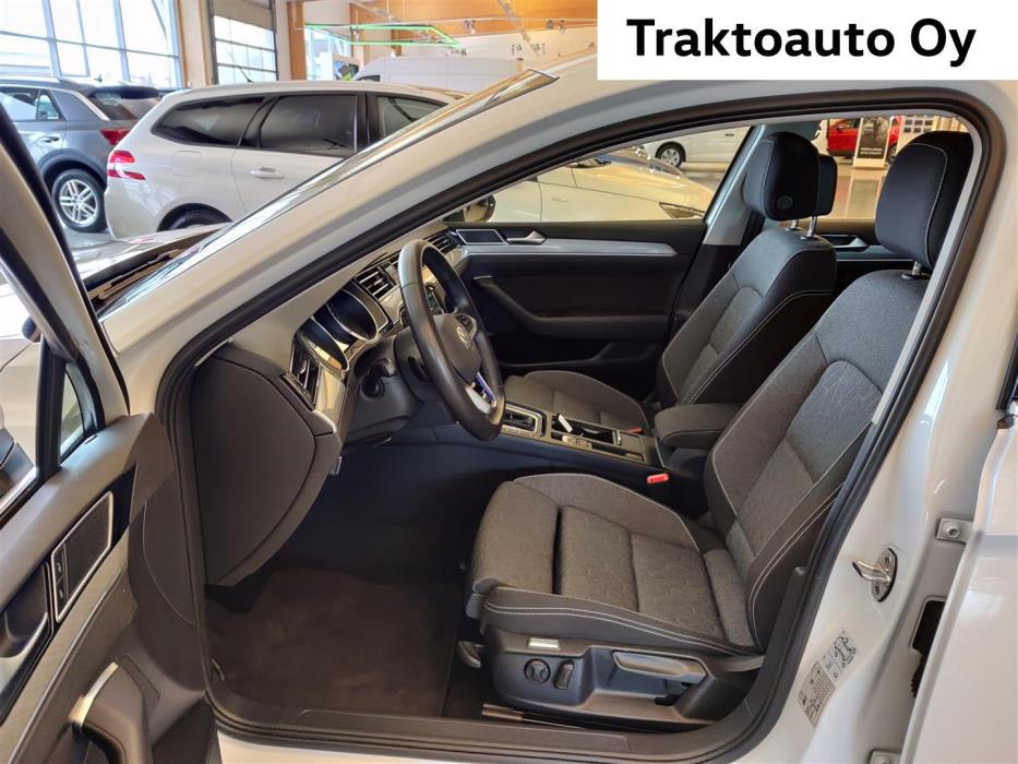 Volkswagen Passat 2023