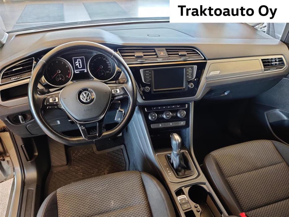 Volkswagen Touran 2016