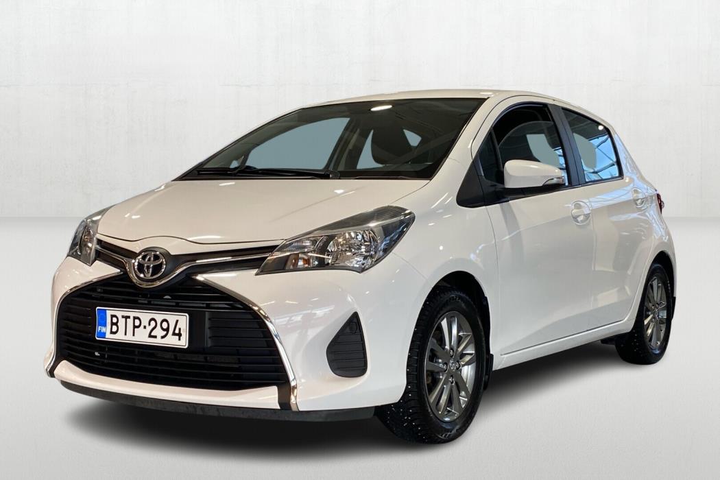 TOYOTA Yaris 2015
