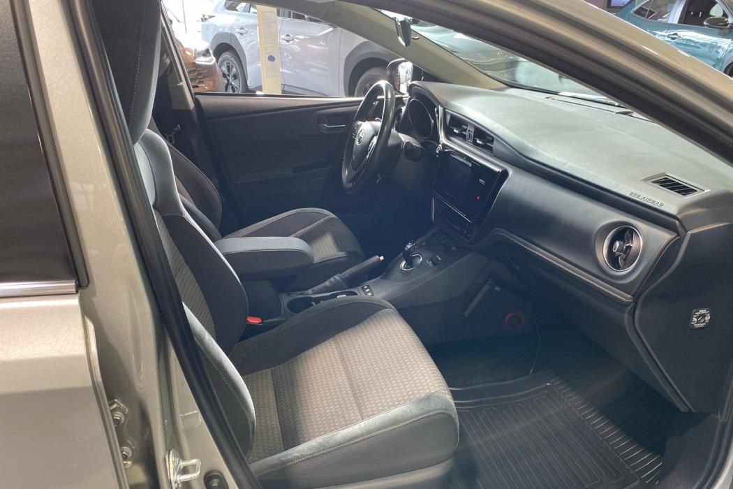 TOYOTA Auris 2019