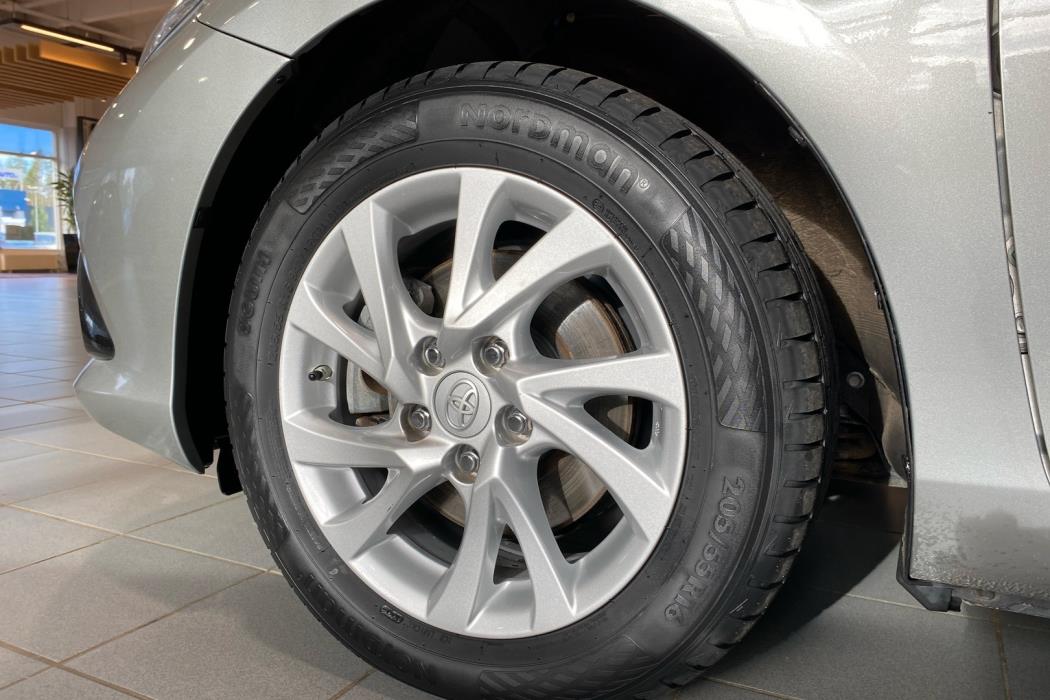TOYOTA Auris 2019