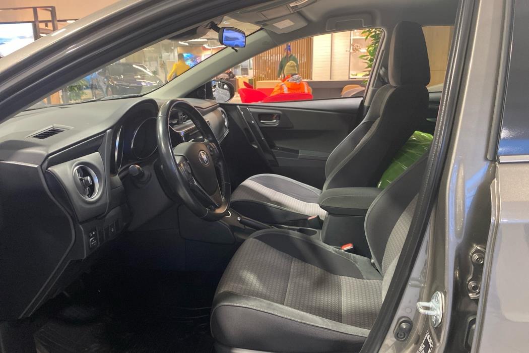 TOYOTA Auris 2019