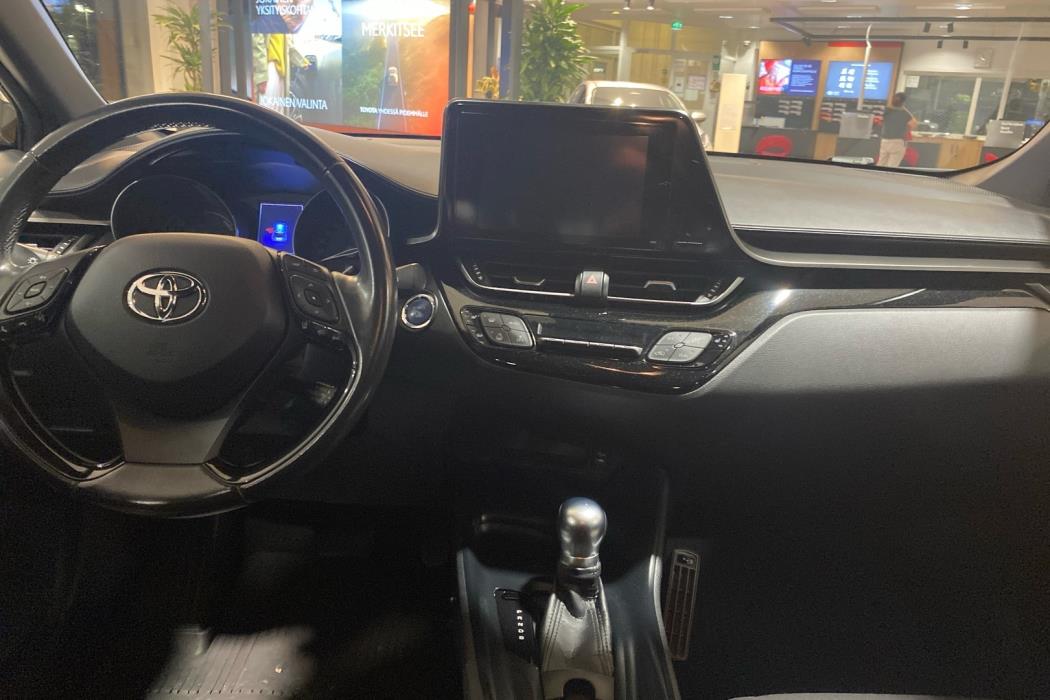 TOYOTA C-HR 2017