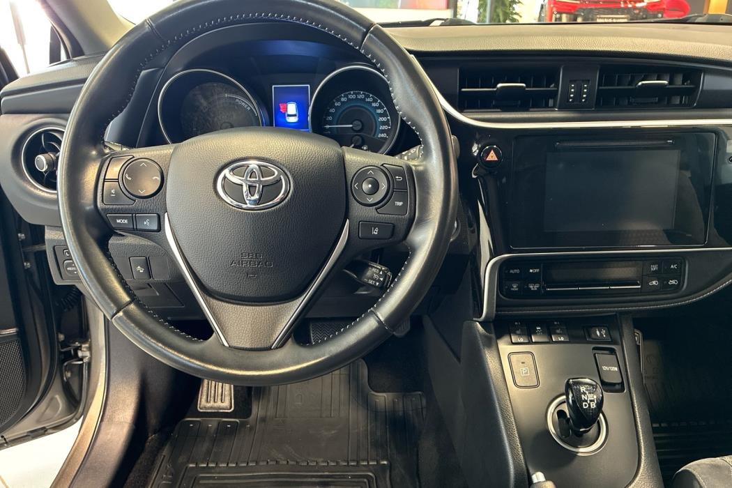 TOYOTA Auris 2018