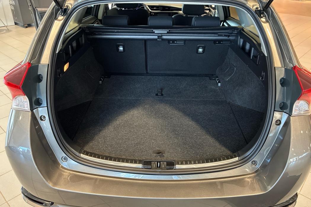 TOYOTA Auris 2018