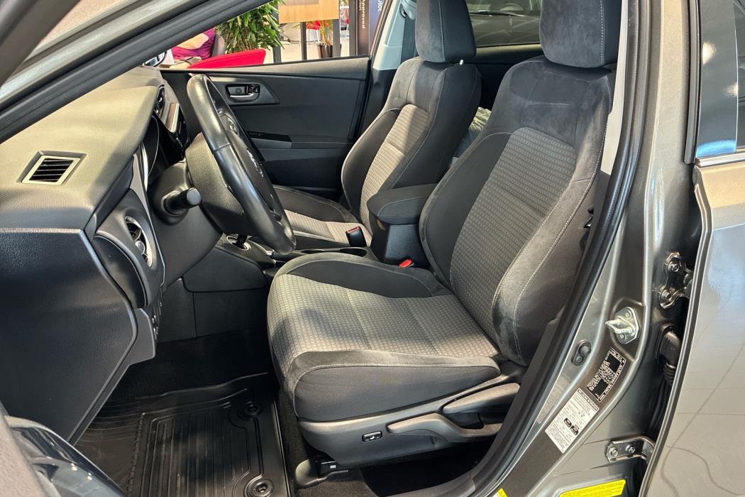 TOYOTA Auris 2018