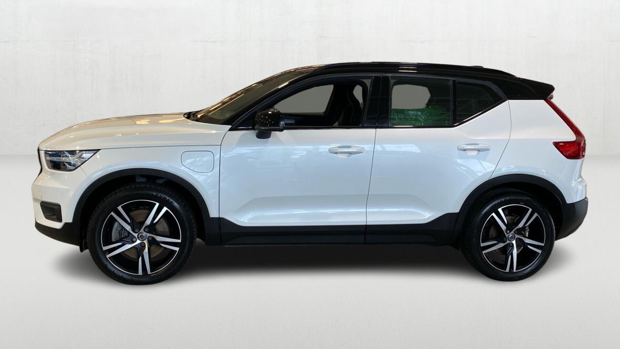 VOLVO XC40 2020