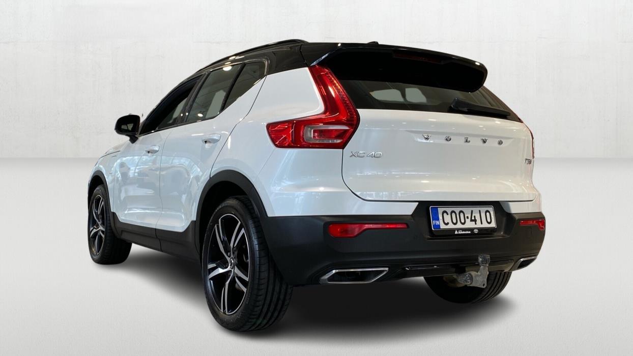 VOLVO XC40 2020