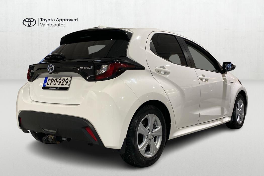 TOYOTA Yaris 2021
