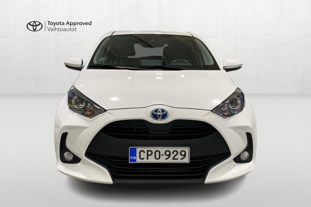 TOYOTA Yaris 2021
