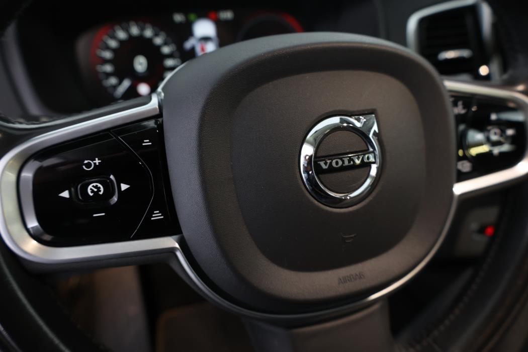 VOLVO XC90 2021