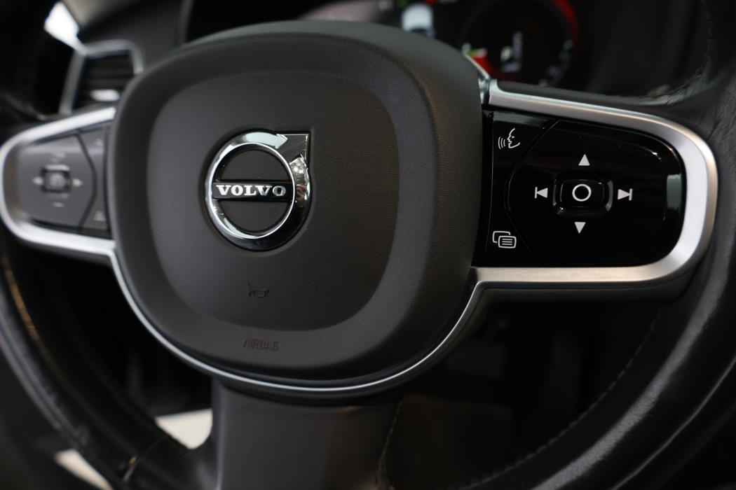 VOLVO XC90 2021
