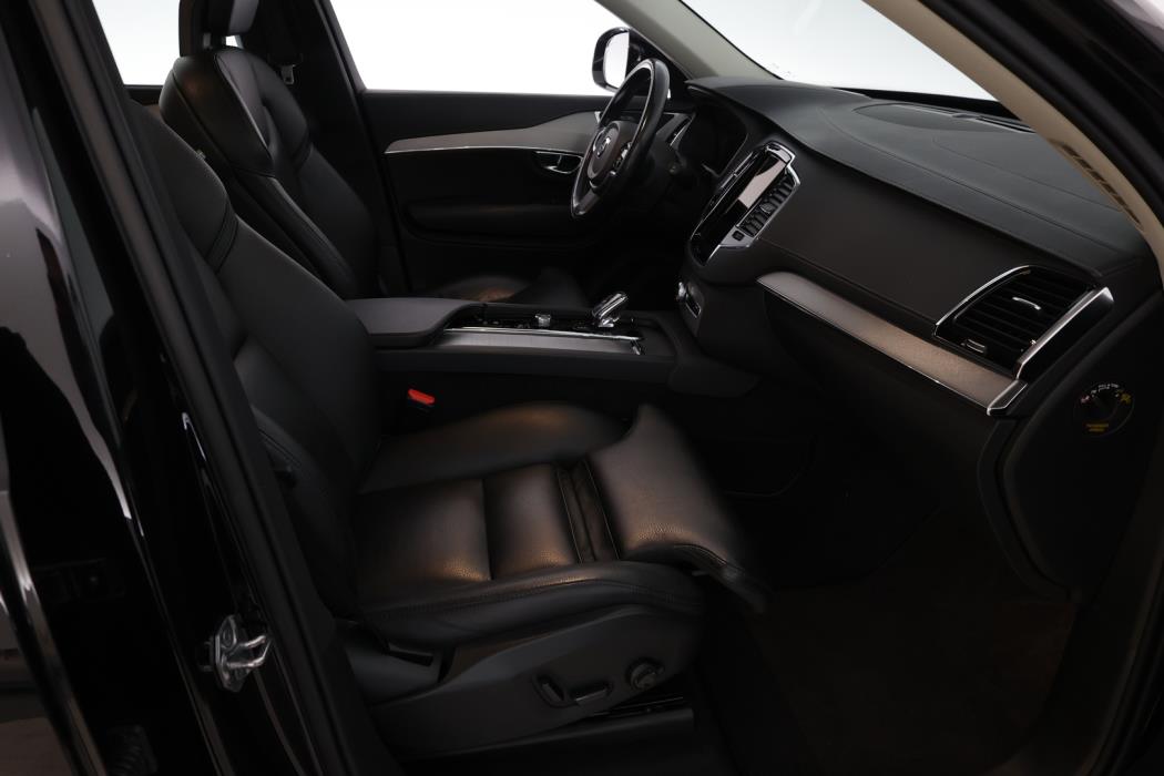 VOLVO XC90 2021