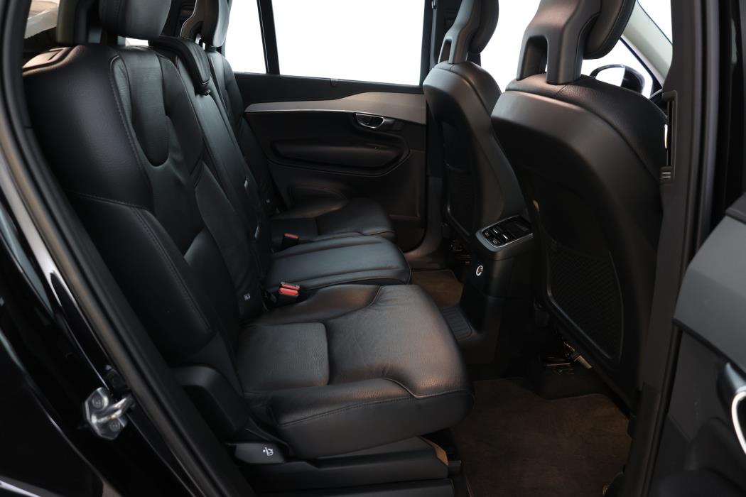 VOLVO XC90 2021