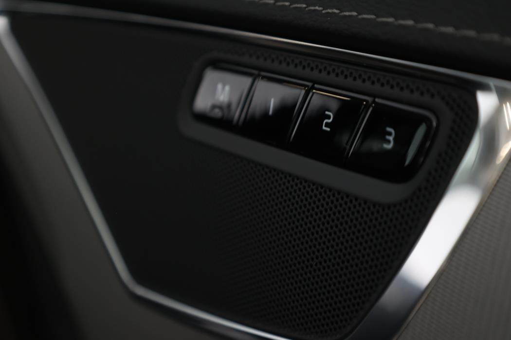 VOLVO XC90 2021