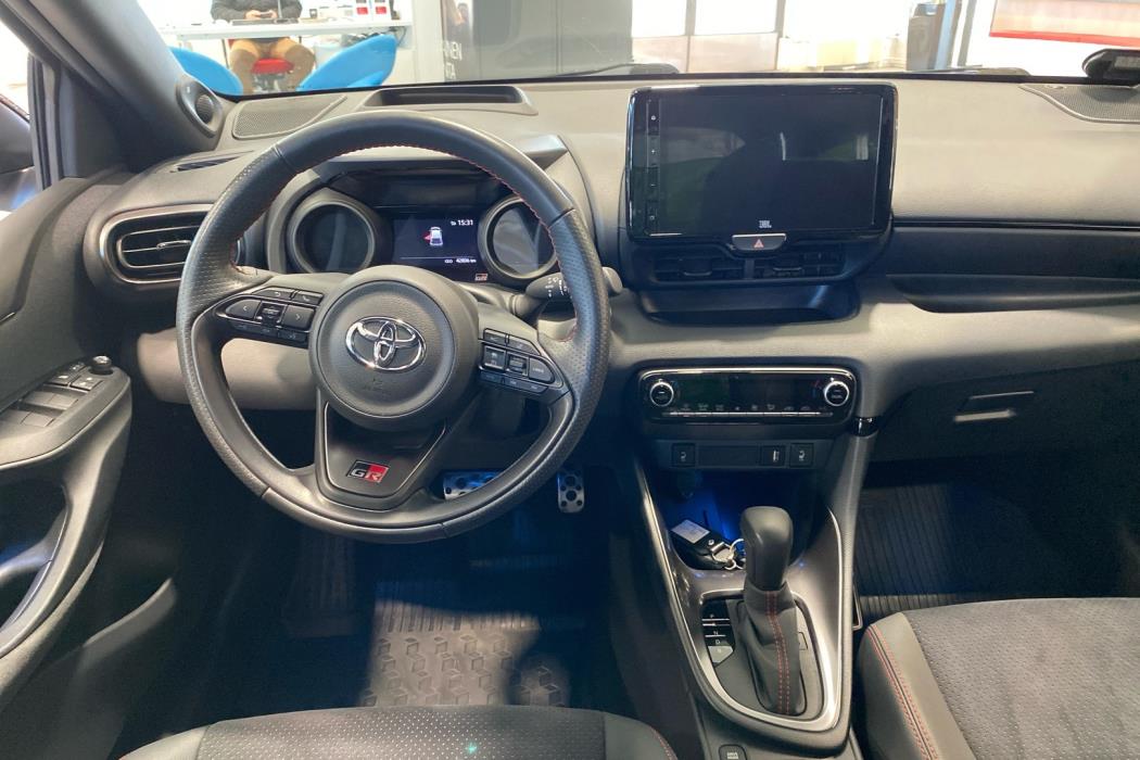 TOYOTA Yaris 2022