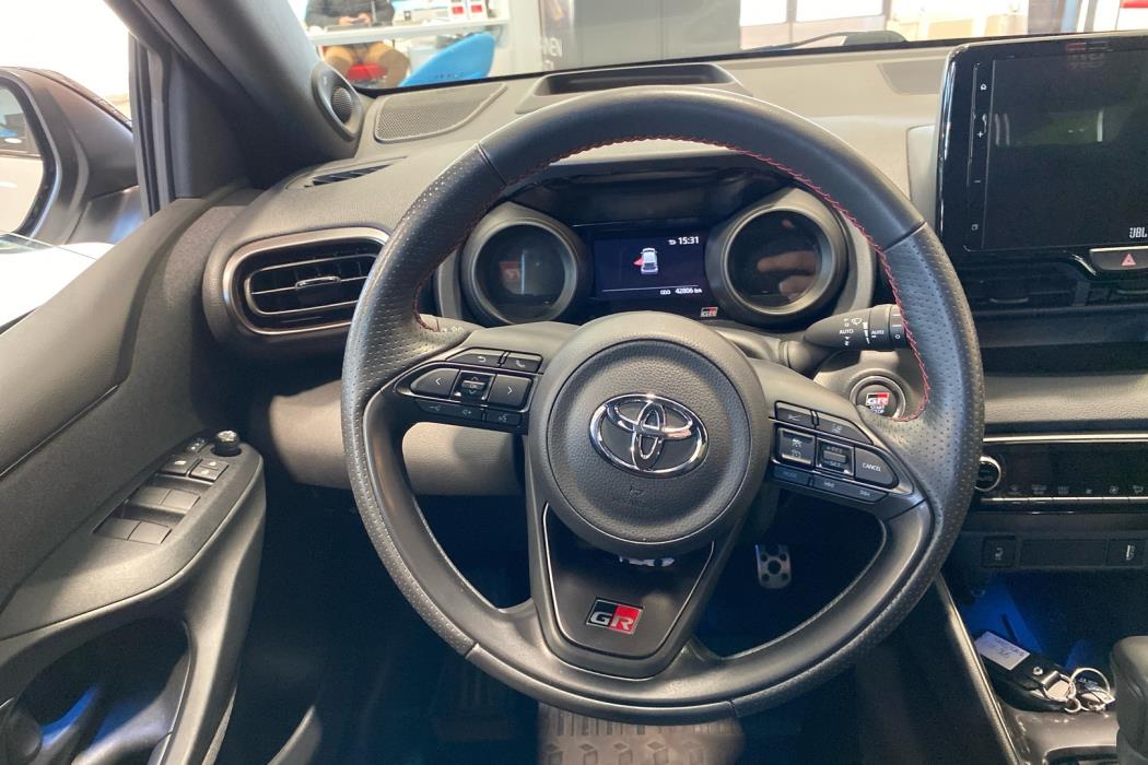 TOYOTA Yaris 2022