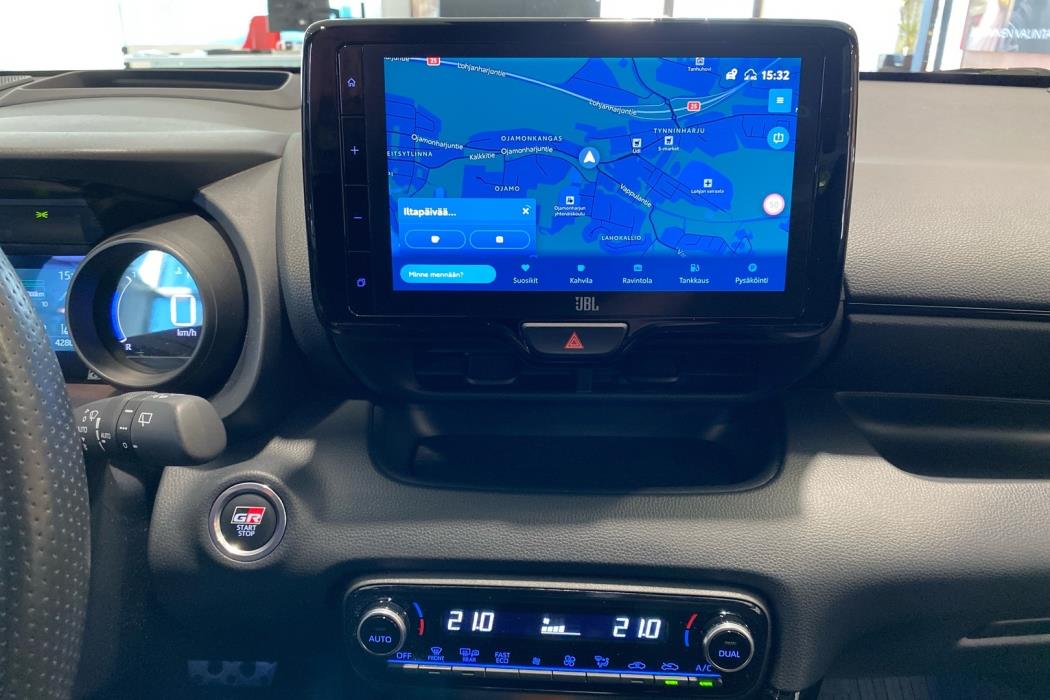 TOYOTA Yaris 2022