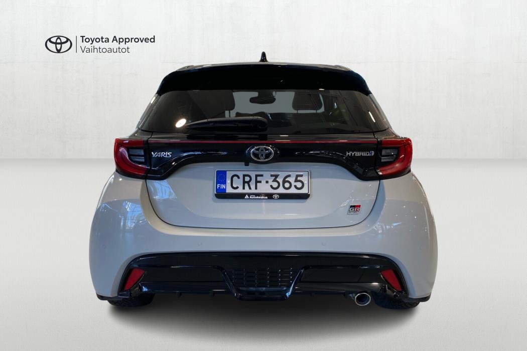TOYOTA Yaris 2022