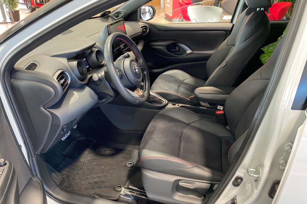 TOYOTA Yaris 2022