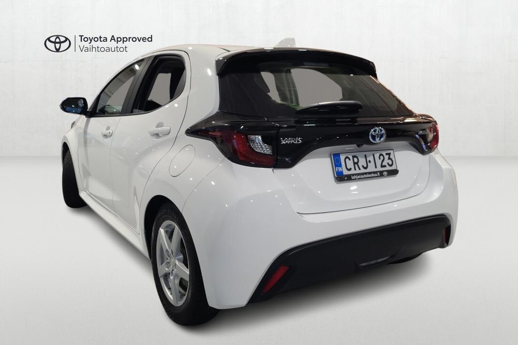 TOYOTA Yaris 2023