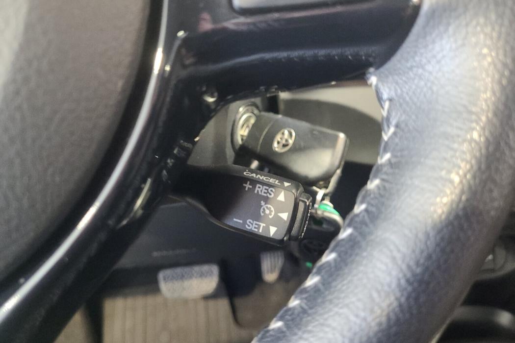 TOYOTA Yaris 2018