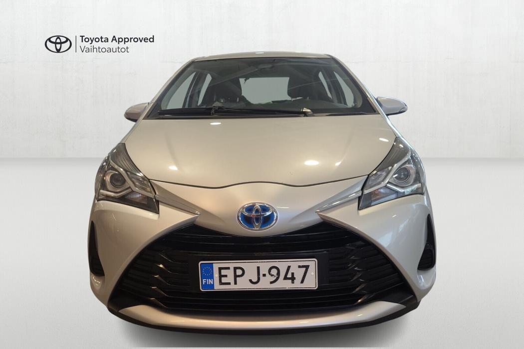 TOYOTA Yaris 2018