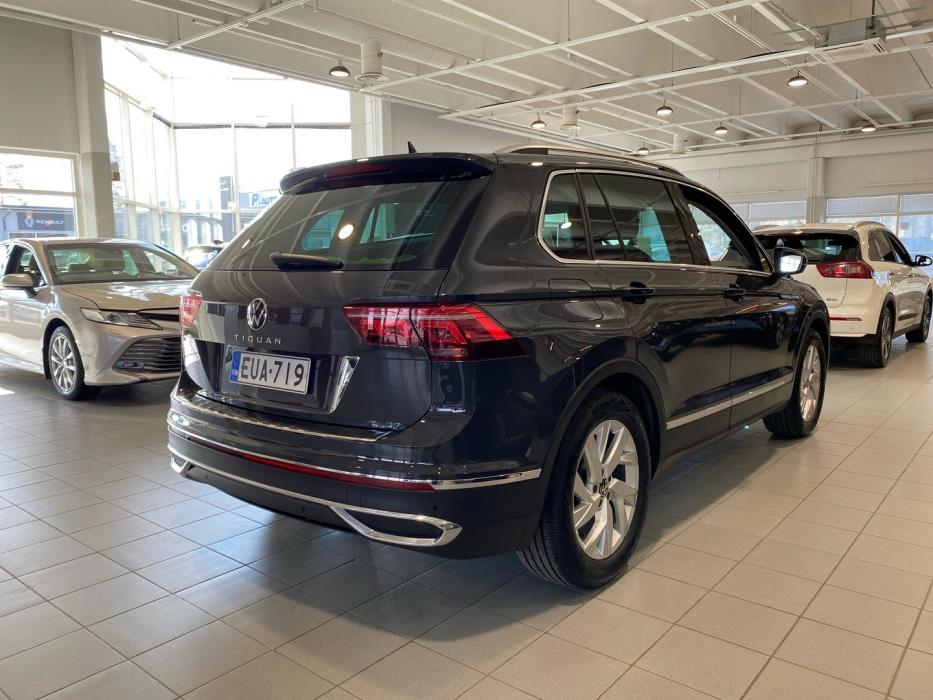 VOLKSWAGEN Tiguan 2022