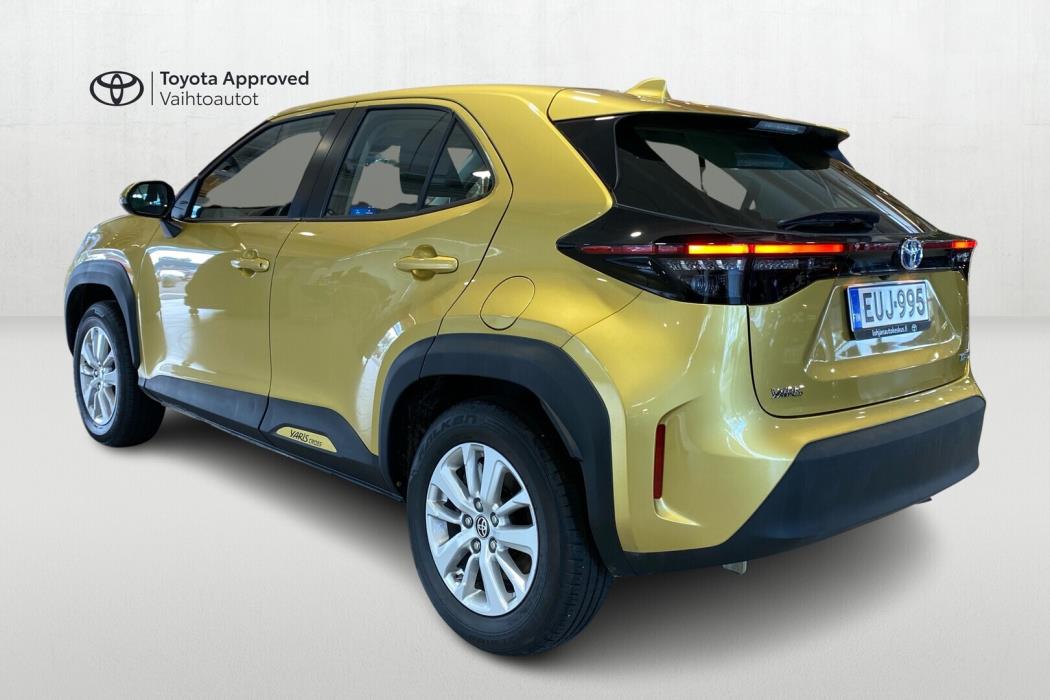 TOYOTA Yaris Cross 2022