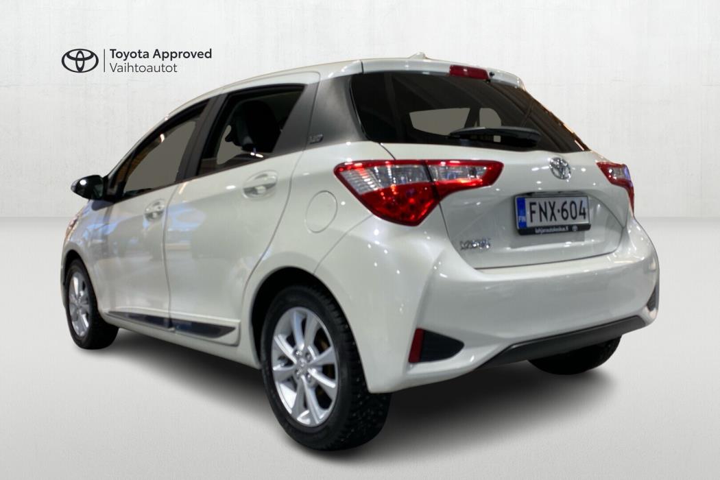 TOYOTA Yaris 2019