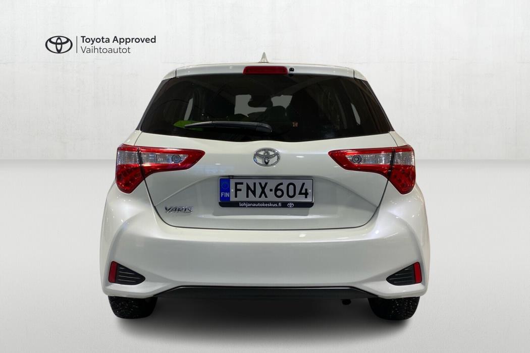 TOYOTA Yaris 2019