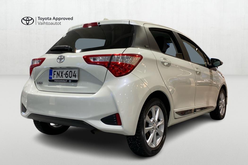 TOYOTA Yaris 2019