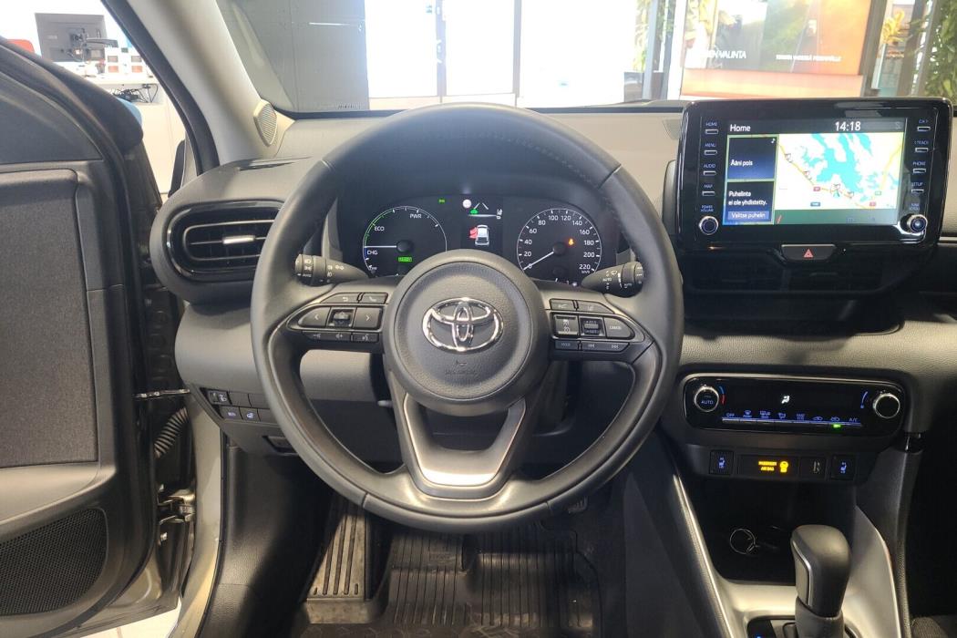 TOYOTA Yaris 2024